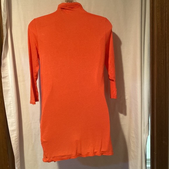 Lightweight cover up - Picture 3 of 8